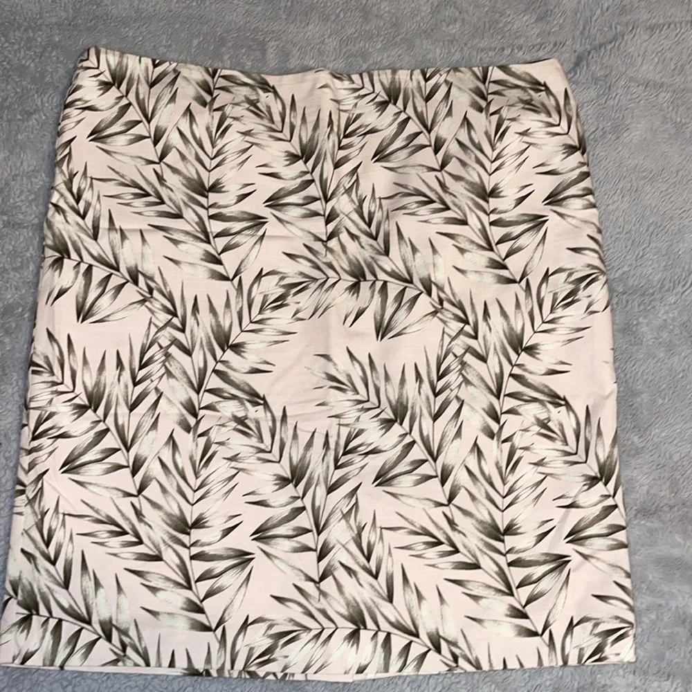 Pink & Green Ann Taylor Factory Pencil Skirt w/ Lining Size 16 - Picture 3 of 6